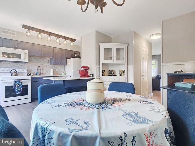 7207 Bunting Rd, Townhouse with 2 bedrooms, 3 bathrooms and null parking in CHINCOTEAGUE ISLAND VA | Image 15
