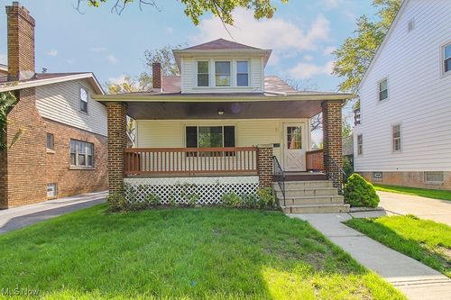 321 E 211th Street, Euclid, OH, 44123 | Card Image