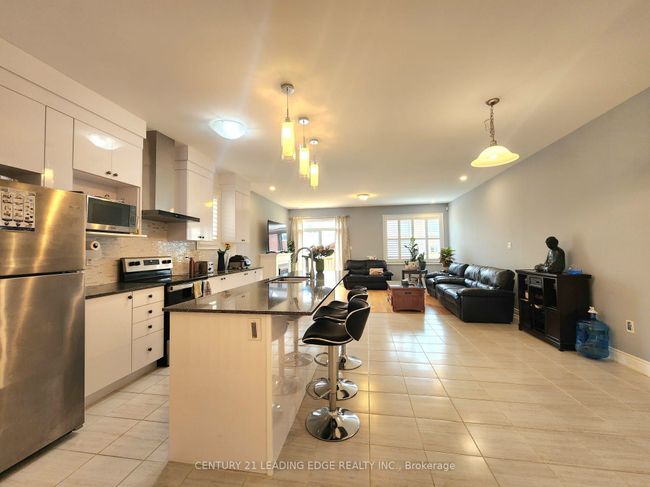 867 Fallis Line, House other with 4 bedrooms, 3 bathrooms and 4 parking in Millbrook ON | Image 12