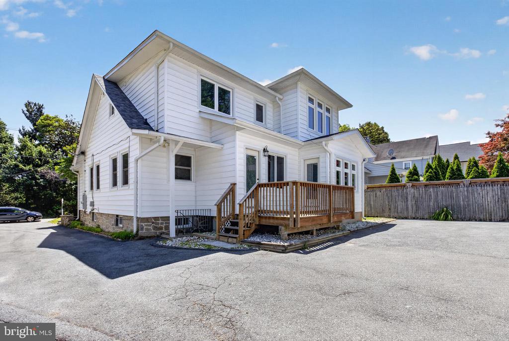 Residential in CHEVY CHASE 4