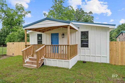 1096 S Pine St, Loxley, AL, 36551-4404 | Card Image