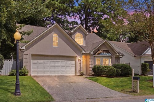 3924 Knollwood Trce, Vestavia, AL, 35243-5648 | Card Image