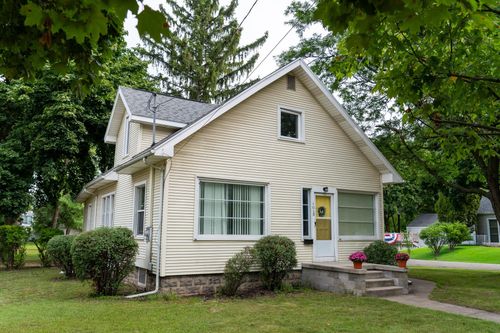 1015 & 1015 1/ E High Street, Mt Pleasant, MI, 48858 | Card Image