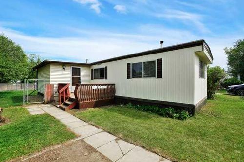 5105 46 Street, Rimbey, AB, T0C2J0 | Card Image