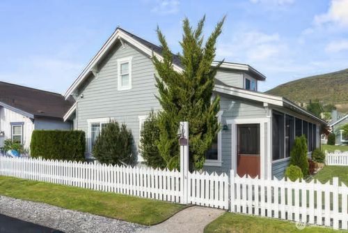 100 Timbuktu Ln, Oroville, WA, 98844-5913 | Card Image