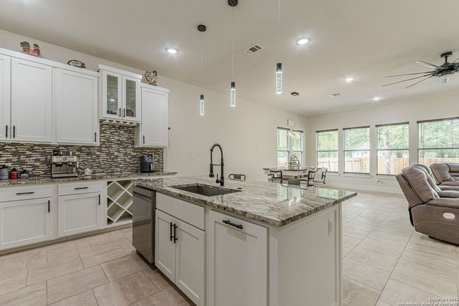 114 Mokukua Lane, House other with 3 bedrooms, 3 bathrooms and null parking in Bastrop TX | Image 5