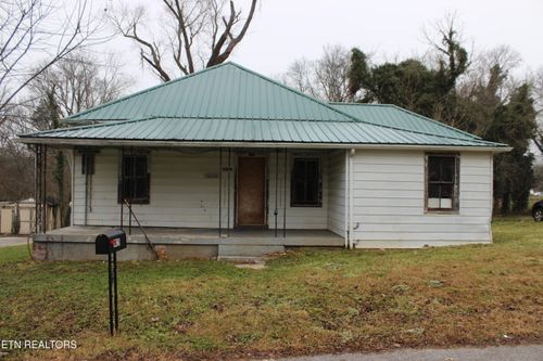 9329 Tipple Ln, Mascot, TN, 37806-2147 | Card Image