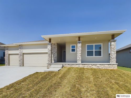 7900 Maxine Drive, Lincoln, NE, 68516 | Card Image