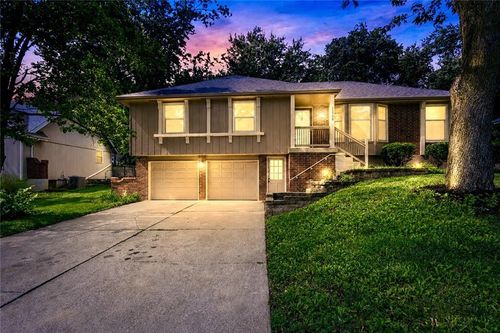 11706 E 62nd Ter, Kansas City, MO, 64133-6973 | Card Image