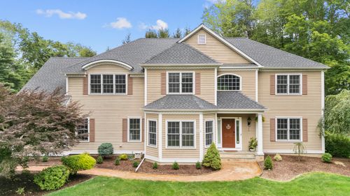 7 Beaver Brook Ln, Shelton, CT, 06484-5770 | Card Image