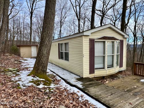 407 Woodlawn Drive, Breezewood, PA, 15533 | Card Image