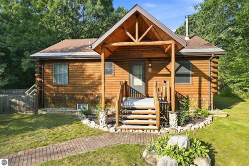 2085 E Mannsiding Road, Harrison, MI, 48625 | Card Image