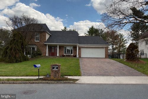 52 Homestead Cir, Marlboro, NJ, 07746-2302 | Card Image