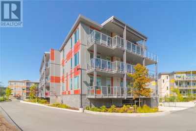 205 - 10670 Mcdonald Park Rd, Condo with 2 bedrooms, 2 bathrooms and 2 parking in North Saanich BC | Image 1