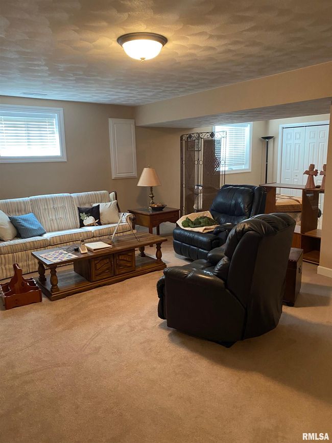 11012 N Rhonda Way, House other with 3 bedrooms, 3 bathrooms and null parking in Dunlap IL | Image 35
