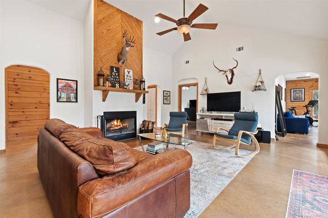 9854 Wier Loop Cir, House other with 3 bedrooms, 3 bathrooms and null parking in Austin TX | Image 13