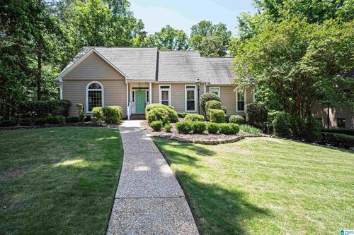 2813 Berkeley Dr, HOOVER, AL, 35242-4101 | Card Image