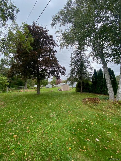 15550 S Huron River Dr, Romulus, MI, 48174-3621 | Card Image