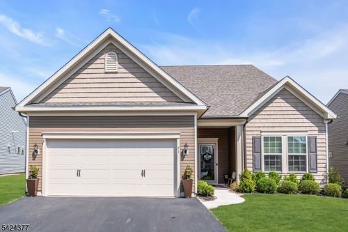 71 Sullivan Rd, Flemington, NJ, 08822-7233 | Card Image