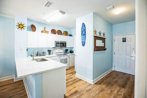 102-1952 Scenic Gulf Dr, Miramar Beach, FL, 32550-6980 | Card Image