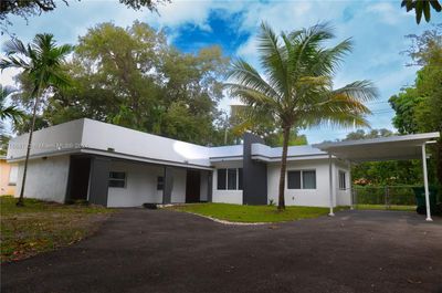 631 Ne 159th St, House other with 3 bedrooms, 2 bathrooms and null parking in Miami FL | Image 1