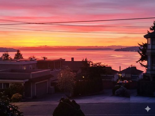 1232 Foster St, White Rock, BC, V4B3X1 | Card Image