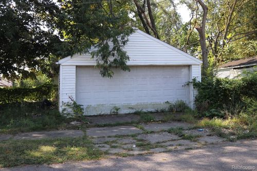 9657 Warwick St, Detroit, MI, 48228-1322 | Card Image