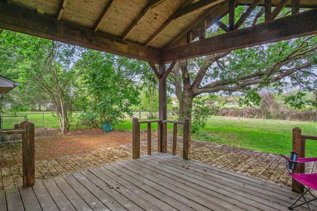 227 Hale, House other with 3 bedrooms, 2 bathrooms and 4 parking in Winnie TX | Image 9