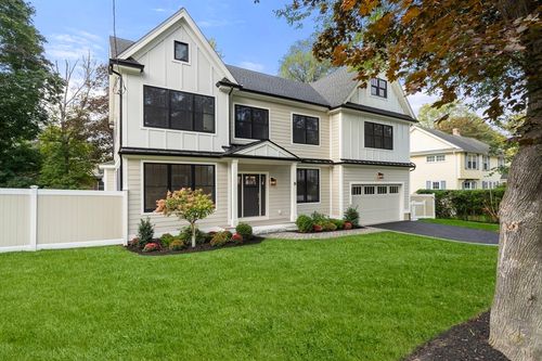 9 Stanley Rd, Belmont, MA, 02478-1028 | Card Image