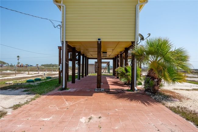 326 E 10 Th St, House other with 1 bedrooms, 2 bathrooms and null parking in Rockport TX | Image 32