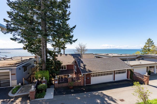 14732 Upper Roper Avenue, House other with 4 bedrooms, 3 bathrooms and 3 parking in White Rock BC | Image 39