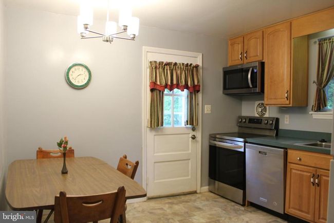1352 Valley Rd, House other with 4 bedrooms, 2 bathrooms and null parking in WOODLYN PA | Image 8