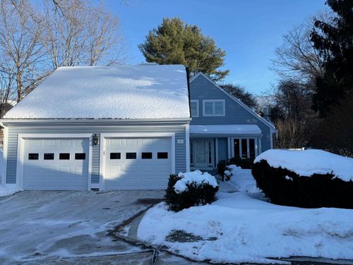 555 Straw Hill Rd, Manchester, NH, 03104-1679 | Card Image