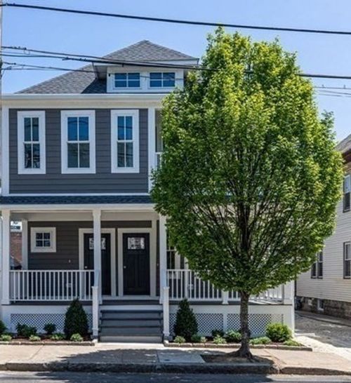 111-111 Pearson Rd, Somerville, MA, 02144-1317 | Card Image