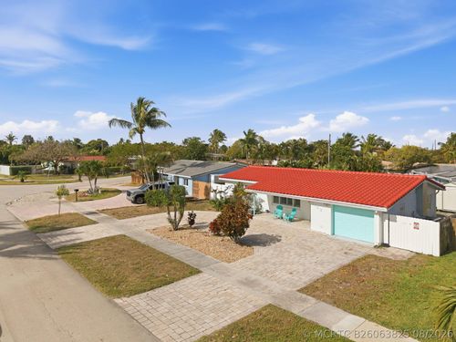 1123 Se 2nd Ave, Deerfield Beach, FL, 33441-6830 | Card Image