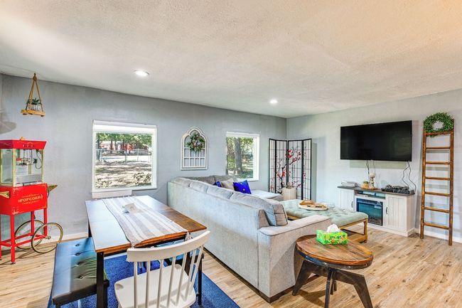 7110 Apache Cir, House other with 2 bedrooms, 1 bathrooms and null parking in Mabank TX | Image 9