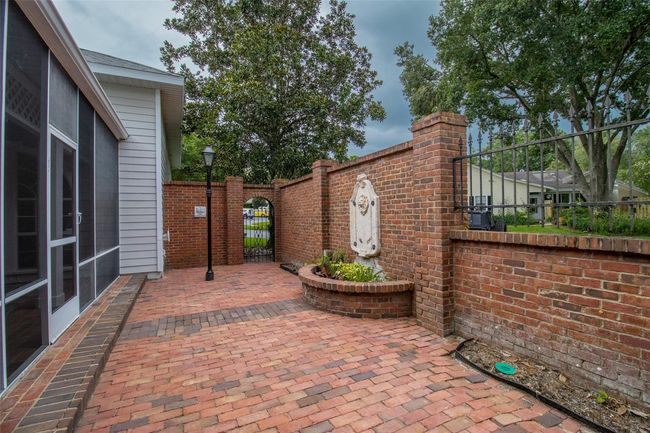 Courtyard facing east | Image 29