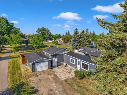 237 Big Hill Circle Se, Airdrie, AB, T4A1R9 | Card Image