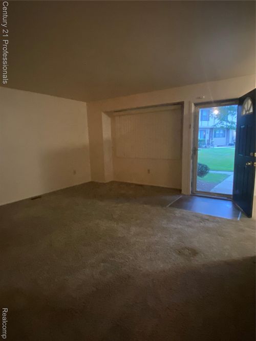 24857 Auburn Ln, Southfield, MI, 48033-4859 | Card Image