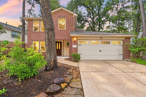 185 W Misty Dawn Drive, The Woodlands, TX, 77385 | Card Image