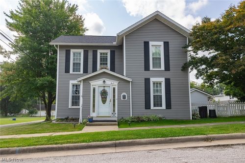 203 E Wood St, Shreve, OH, 44676-9306 | Card Image