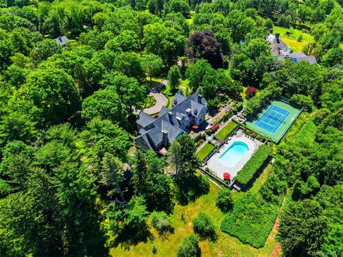 196 Mclain St, Mount Kisco, NY, 10549-4933 | Card Image