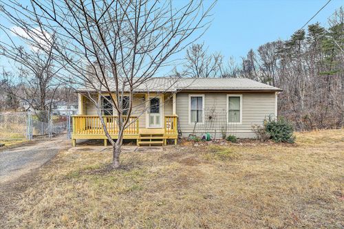 4064 Crawford Rd, Roanoke, VA, 24018-4420 | Card Image