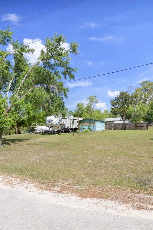 284 Sisco Rd, Pomona Park, FL, 32181-2105 | Card Image