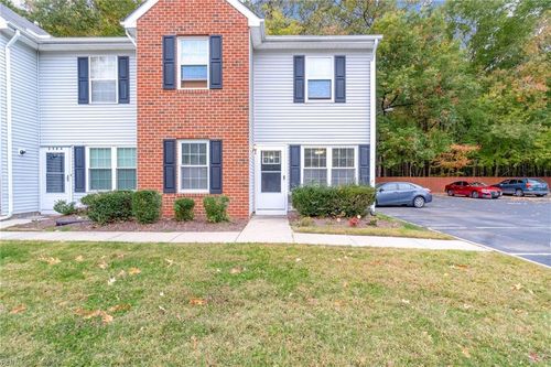 3500 Clover Meadows Dr, Chesapeake, VA, 23321-4411 | Card Image