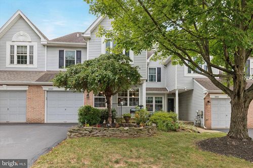 2020 Greenes Way Cir, COLLEGEVILLE, PA, 19426-3154 | Card Image