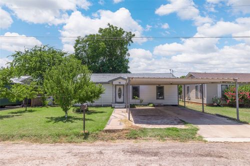 1216 5th Ave, Coleman, TX, 76834-5710 | Card Image