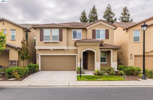 60 Molveno Dr, Stockton, CA, 95209 | Card Image