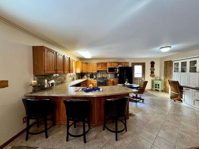 Kitchen/ Dining Room | Image 8