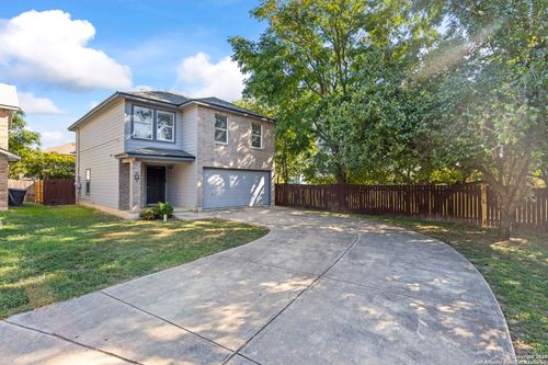 1 Dunthorte Ln, San Antonio, TX, 78250-3241 | Card Image